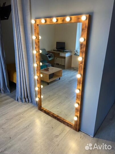 Зеркало с подсветкой на заказ