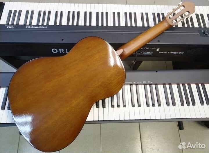 Классическая гитара yamaha c40