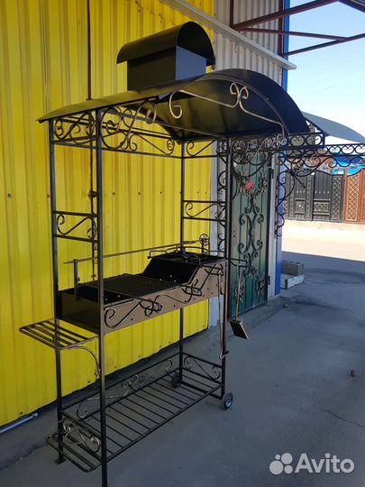 Мангал с крышей 