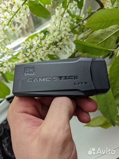 Игровая приставка Game Stick Lite 15.000 игр