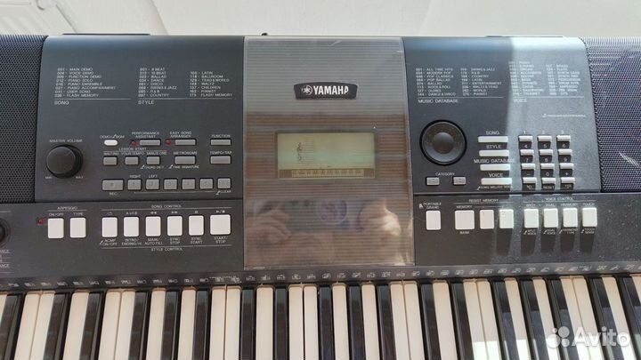 Цифровое пианино yamaha PSR-E423