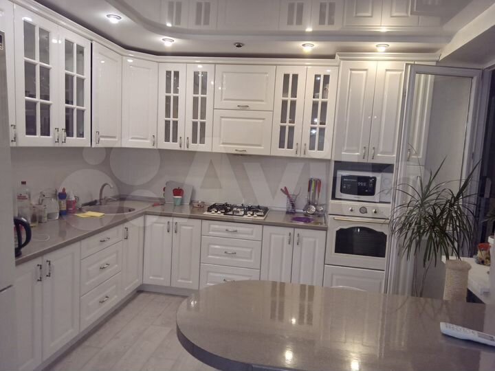 3-к. квартира, 82 м², 7/9 эт.