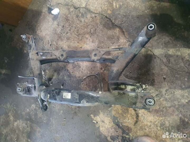 Балка подвески задняя Volkswagen Tiguan хетчбэк