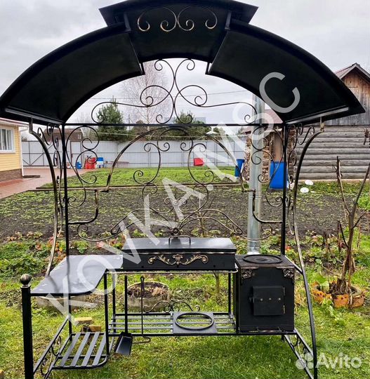 Мангал с крышей