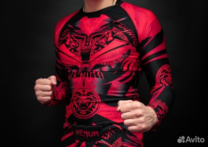 Комплект: рашгард шорты Venum gladiator red