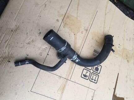 Патрубок двигателя на Range Rover Sport