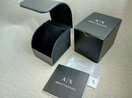 Коробка для часов Armani новая+паспорт