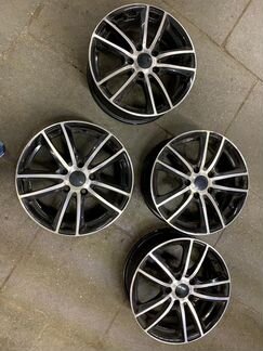 Комплект литых дисков