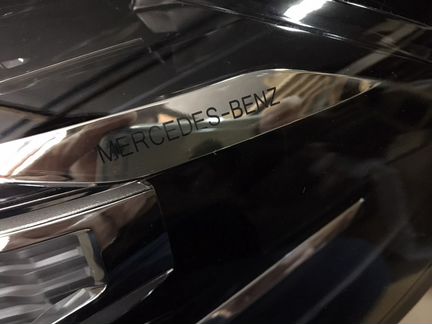 Фара Мерседес 213