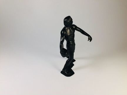 Статуэтка Первобытный мужчина с камнем, СССР