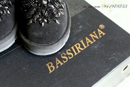 Угги из натур.овчины черные со стразами bassiriana