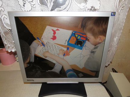 Продаю монитор benq q9t4