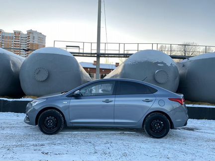 Hyundai Solaris 1.6 МТ, 2017, битый, 116 649 км