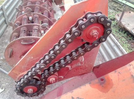 Скалыватель льда-навесное для коммунального тракто