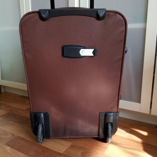 Чемодан на 2 колесах ручная кладь