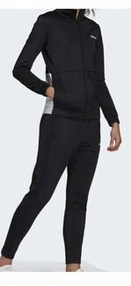 Новый спортивный костюм Adidas