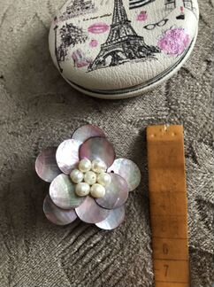 Брошь (натуральный жемчуг, перламутр)