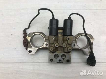 Клапан изменения фаз грм правый Audi A8 D3 BHT