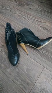 Женские кожаные ботильоны 39 размер
