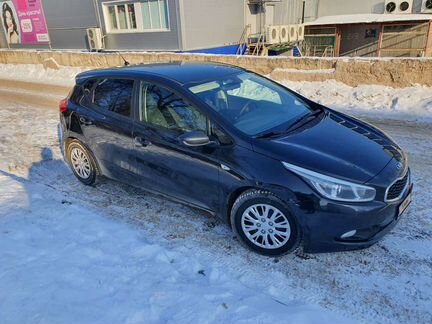 KIA cee'd 1.4 МТ, 2013, битый, 154 500 км