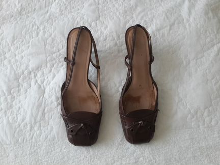 Босоножки TJcollection кожа б/у р-р 40