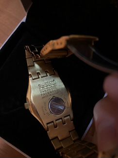 Часы Swatch позолоченные