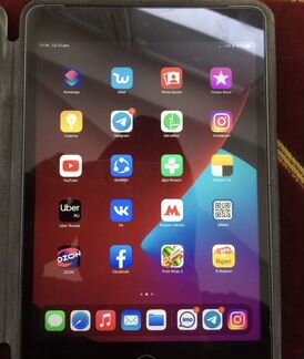 iPad mini 4 128gb с симкартой в отличном осотоянии