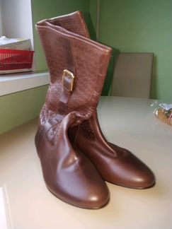 Продам новые сапоги кожанные осенние Испания