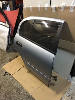 Дверь Nissan Almera N16 хетчбэк