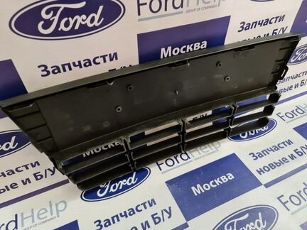 Решетка в бампер нижняя Ford Focus 3 2011-2015