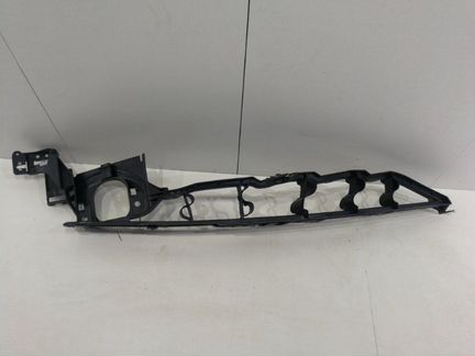 Кронштейн крыла правый Bmw X5 E70 N57D30A 2012