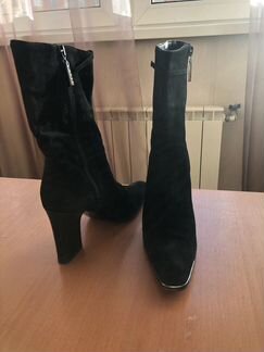 Полусапожки замшевые черные под брендом Пугачева