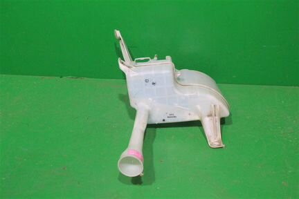 Бачок омывателя Toyota Camry V50 2011-2017