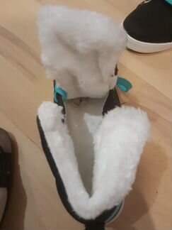 Кроссовки