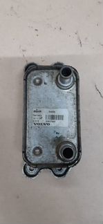 Вольво S40 C30 2.4 маслянный радиатор 30637966