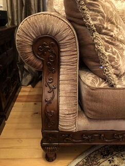 Диван массив красного дерева. США