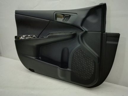 Обшивка двери передняя левая Toyota Camry V50 V55