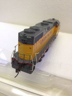 Модель тепловоз GP38-2 для рельс 16мм