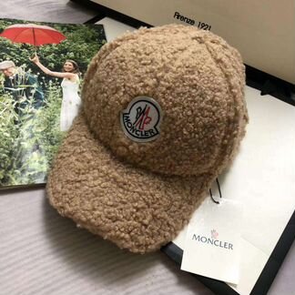 Бейсболка кепка зимняя черная беж moncler