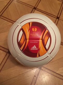 Футбольный мяч adidas uefa лига Европы 2012 оригин