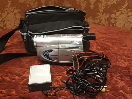 Видеокамера JVC GR-FX18E