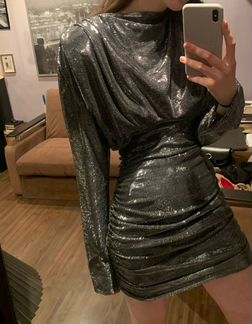 Платье мини с подплечниками (в стиле Balenciaga)