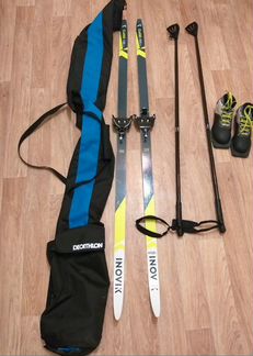 Лыжные ботинки