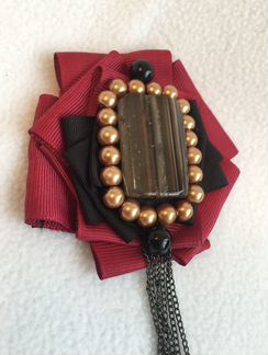 Брошь ручной работы