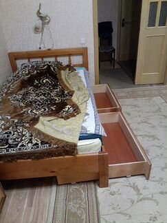 Кровать с ящиками для белья