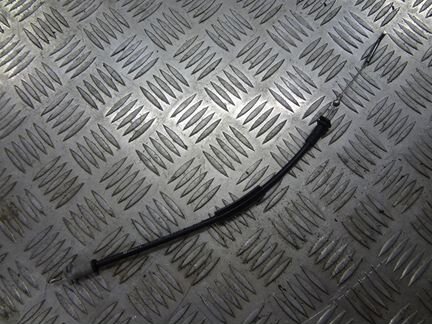 Трос багажника Пассат Б5 00-05 3B5827531A