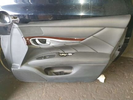 Обшивка передняя правая Инфинити М 3.7 у51