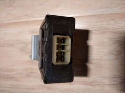 Блок управления подвеской Mitsubishi Pajero 2