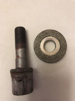 Болт шкива коленвала Mitsubishi 1100A141