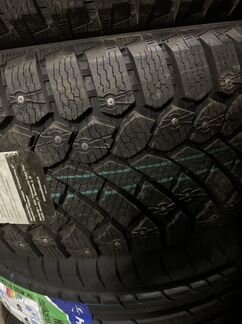 235 50 r18 Gislaved Nord Frost 200 SUV,пара новые